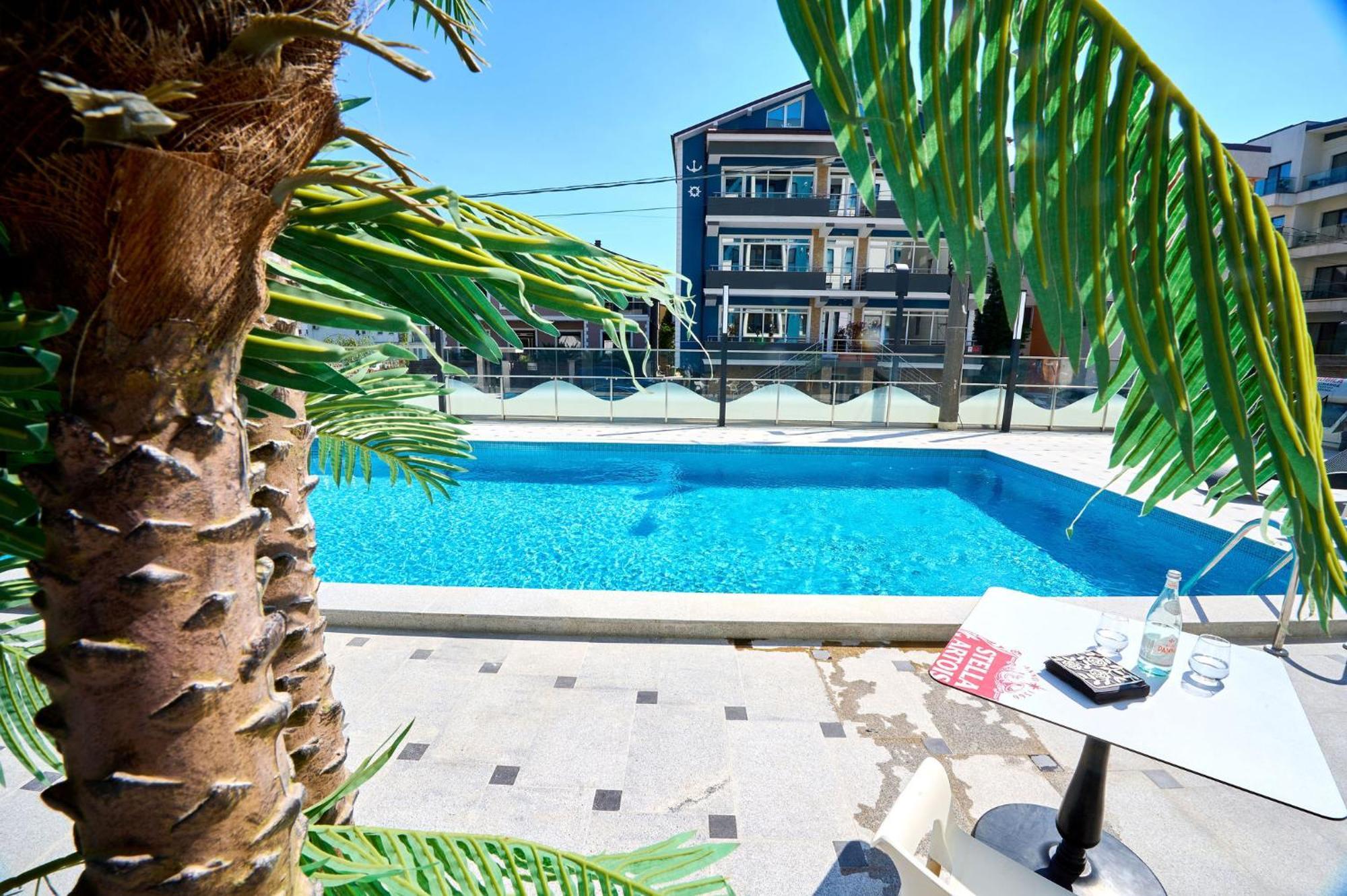 Ziano In Nord10 Pool Mamaia